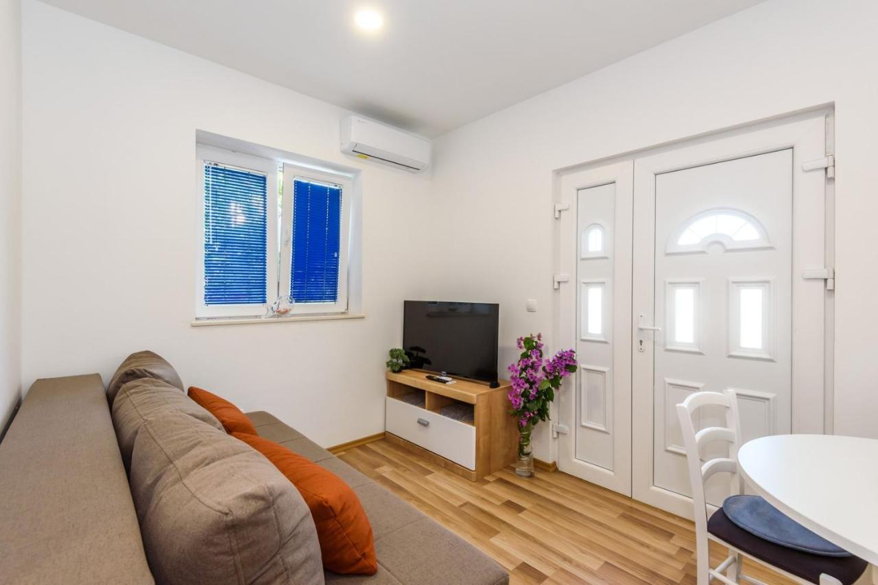 Apartment Dego Near Ploce, Riverfront, Parking Rogotin Exterior photo